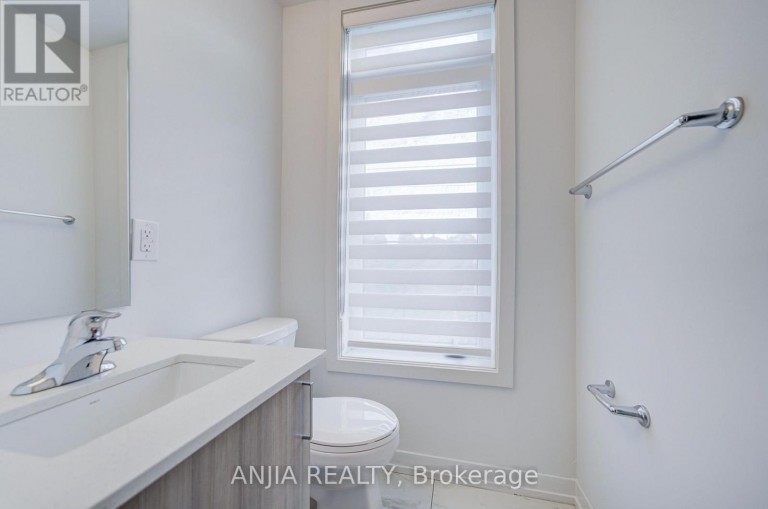 80B TISDALE AVENUE, Toronto (Victoria Village), Ontario, M4A1C5