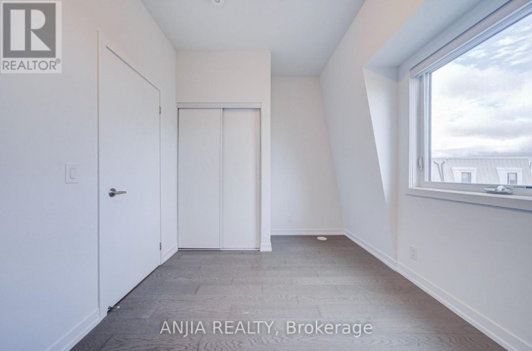 80B TISDALE AVENUE, Toronto (Victoria Village), Ontario, M4A1C5