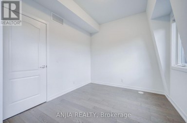 80B TISDALE AVENUE Toronto (Victoria Village) Ontario photo 44