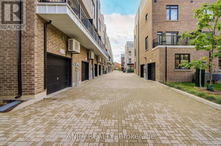 80B TISDALE AVENUE, Toronto (Victoria Village), Ontario, M4A1C5