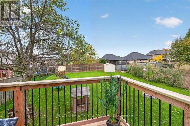 11 ALLISON COURT, Strathroy-Caradoc (NE), Ontario, N7G4C2