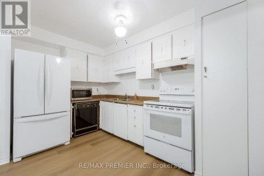 82 - 248 JOHN GARLAND BOULEVARD Toronto (West Humber-Clairville) Ontario photo 13
