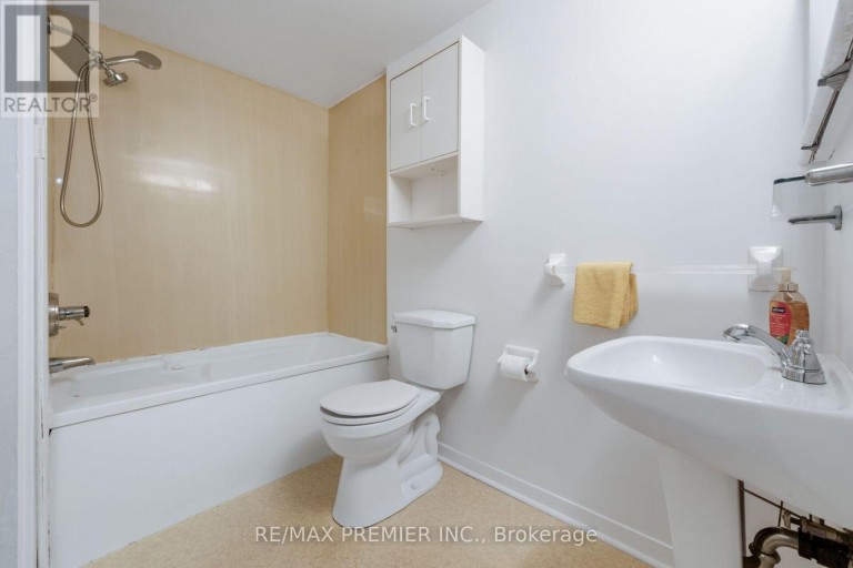 82 - 248 JOHN GARLAND BOULEVARD, Toronto (West Humber-Clairville), Ontario, M9V1N8