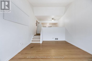 82 - 248 JOHN GARLAND BOULEVARD Toronto (West Humber-Clairville) Ontario photo 9