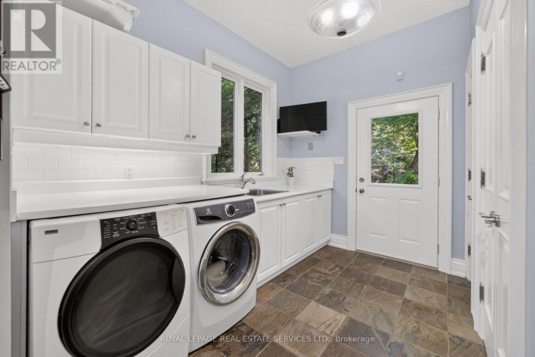 503 MEADOW WOOD ROAD, Mississauga (Clarkson), Ontario, L5J2S4