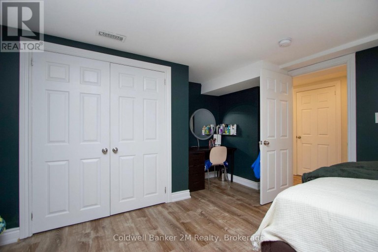 276 PARK ROAD N, Oshawa (McLaughlin), Ontario, L1G4T1