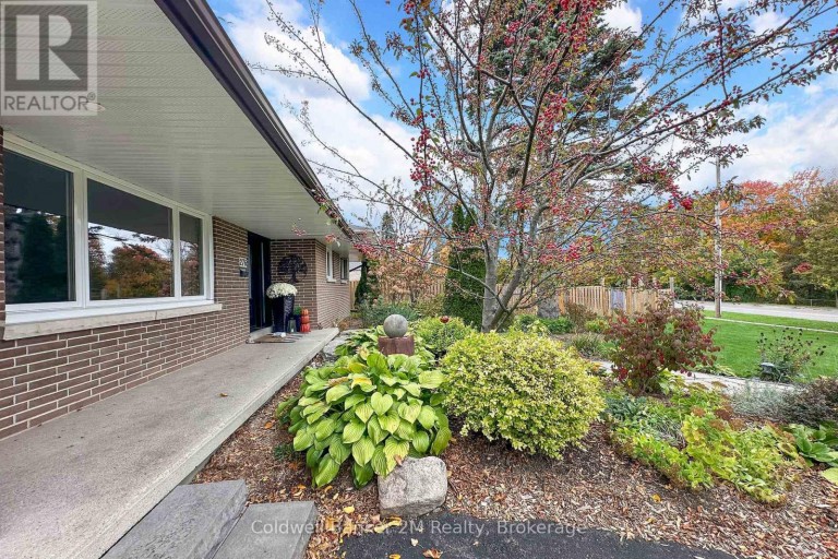 276 PARK ROAD N, Oshawa (McLaughlin), Ontario, L1G4T1