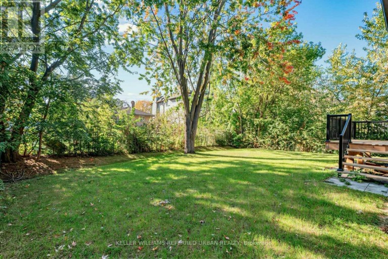 160 LAWRENCE AVENUE, Richmond Hill (Harding), Ontario, L4C1Z5