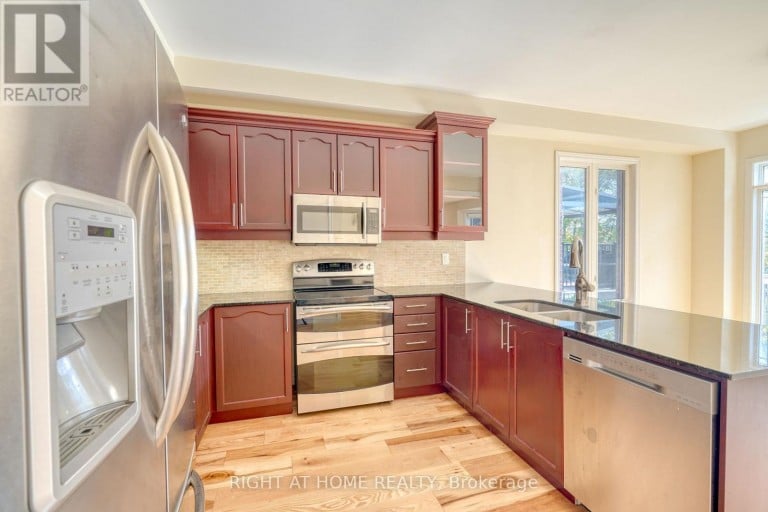 171 MAURIER BOULEVARD, Vaughan (Patterson), Ontario, L6A0V2