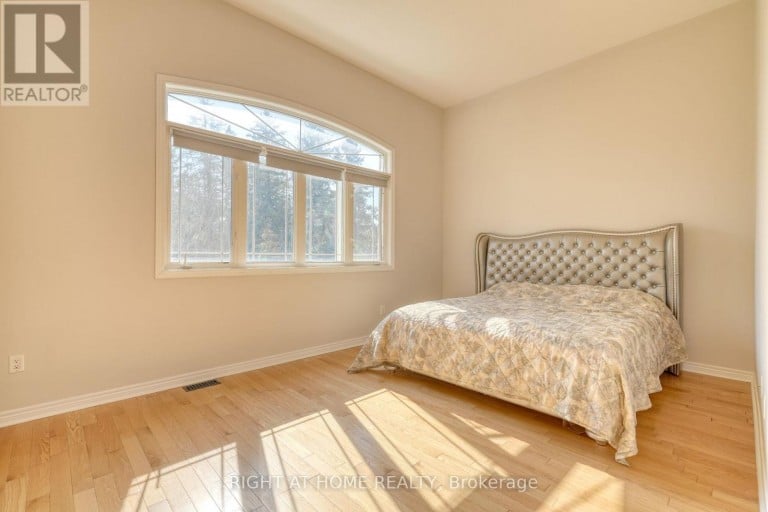 171 MAURIER BOULEVARD, Vaughan (Patterson), Ontario, L6A0V2