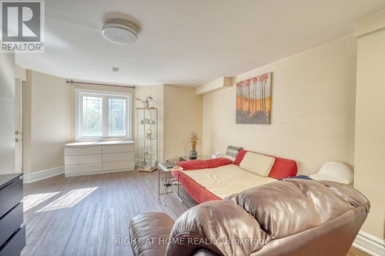 171 MAURIER BOULEVARD, Vaughan (Patterson), Ontario, L6A0V2