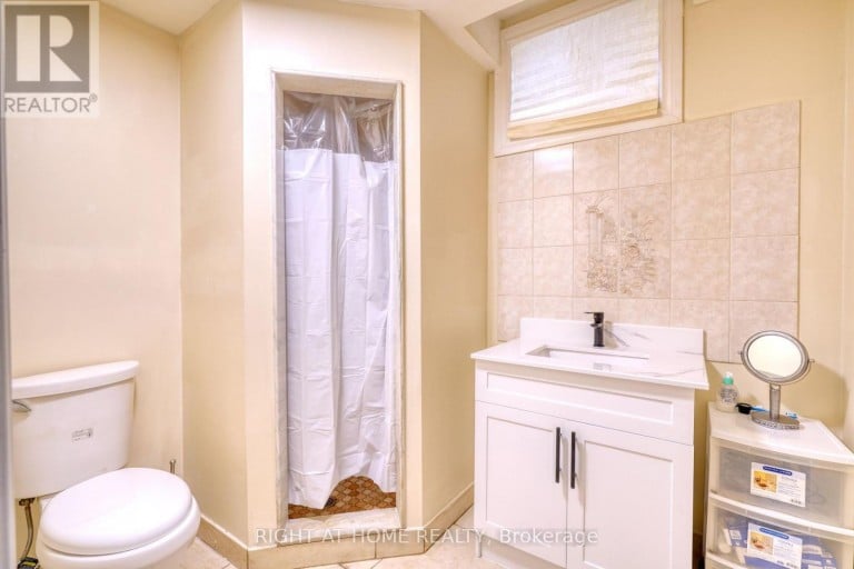 171 MAURIER BOULEVARD, Vaughan (Patterson), Ontario, L6A0V2