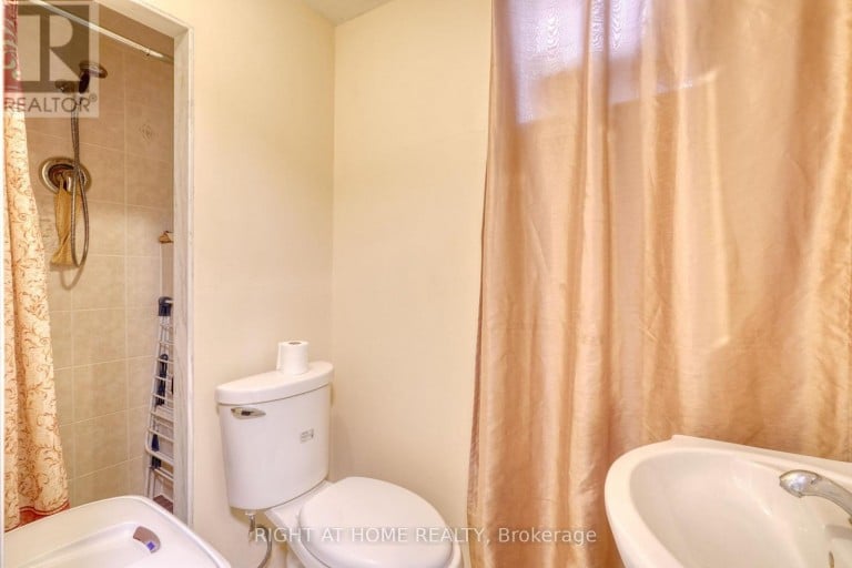 171 MAURIER BOULEVARD, Vaughan (Patterson), Ontario, L6A0V2