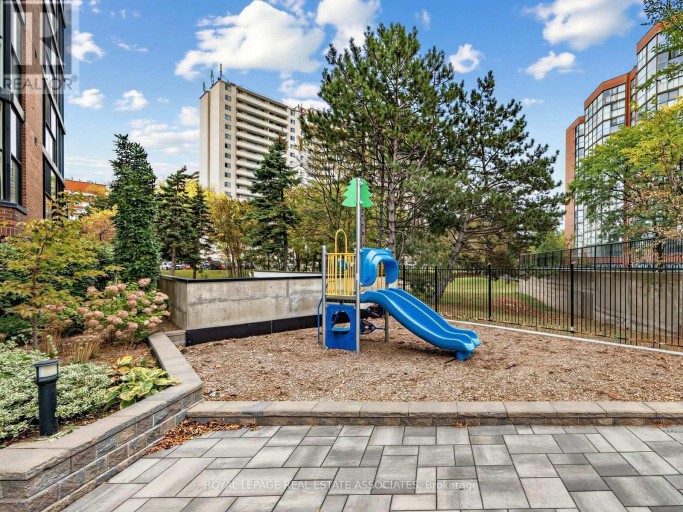 504 - 2091 HURONTARIO STREET, Mississauga (Cooksville), Ontario, L5A4E6