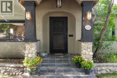 620 Rideau Road SW Calgary Alberta photo 3