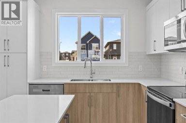 21522 Sheriff King Street SW Calgary Alberta photo 29