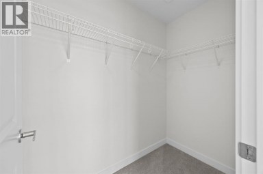 21522 Sheriff King Street SW Calgary Alberta photo 38