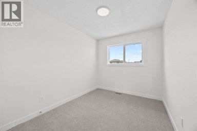 21522 Sheriff King Street SW Calgary Alberta photo 40
