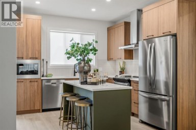21522 Sheriff King Street SW Calgary Alberta photo 5
