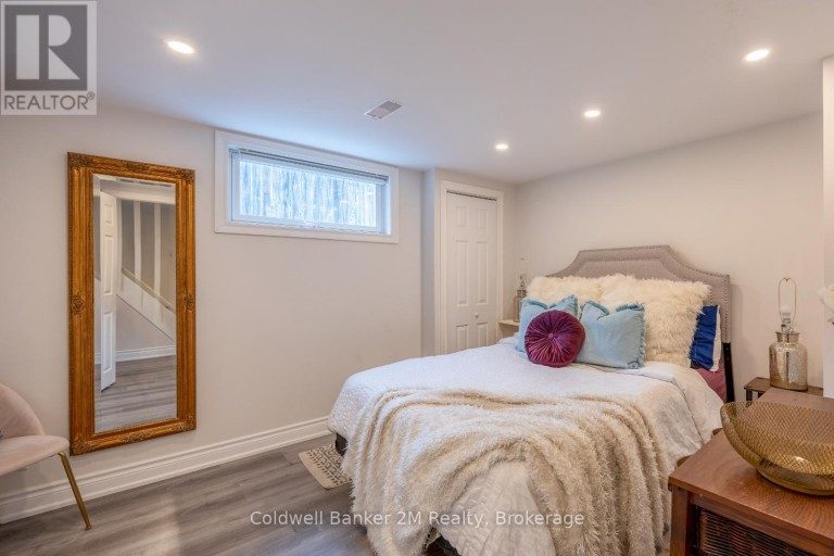 152 TAUNTON ROAD W, Oshawa (Samac), Ontario, L1G3T3