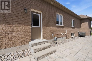 17 BRADSHAW STREET Clarington (Bowmanville) Ontario photo 41