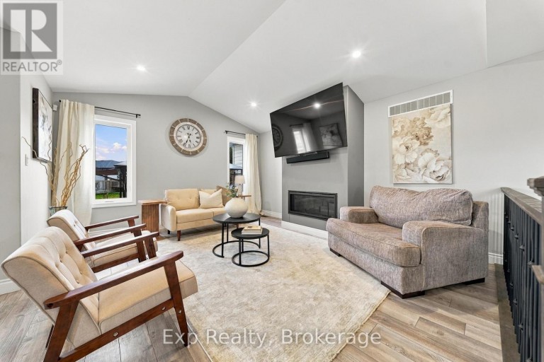 14 LEHTINEN CRESCENT, Belleville (Belleville Ward), Ontario, K8P4G5