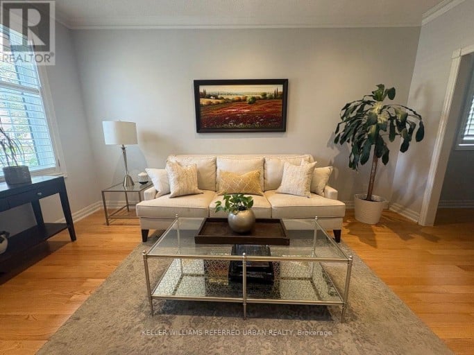 63 OATLANDS CRESCENT, Richmond Hill (Mill Pond), Ontario, L4C9P2