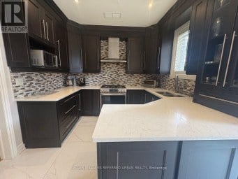 63 OATLANDS CRESCENT Richmond Hill (Mill Pond) Ontario photo 4