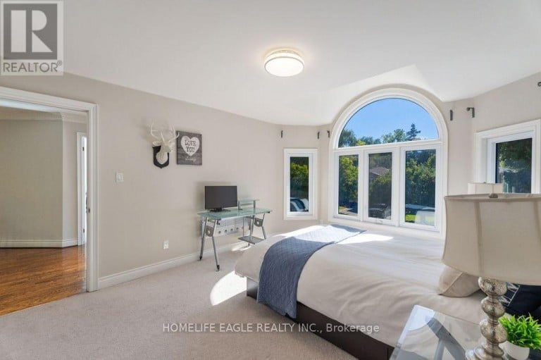 118 MAY AVENUE, Richmond Hill (North Richvale), Ontario, L4C3S6