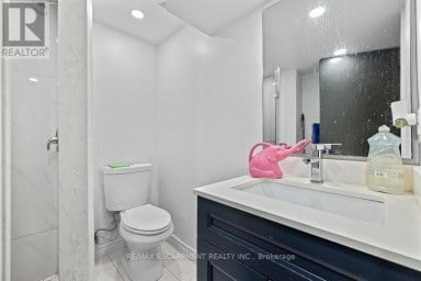 24 TARA CRESCENT Thorold (Confederation Heights) Ontario photo 10
