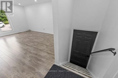 24 TARA CRESCENT Thorold (Confederation Heights) Ontario photo 16