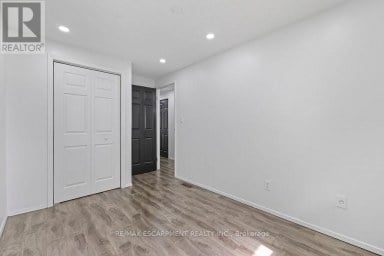 24 TARA CRESCENT Thorold (Confederation Heights) Ontario photo 27