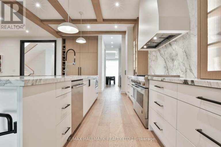 14 RISA BOULEVARD, Toronto (Yorkdale-Glen Park), Ontario, M6B1S3