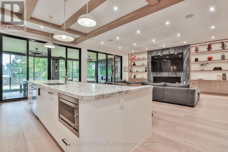 14 RISA BOULEVARD, Toronto (Yorkdale-Glen Park), Ontario, M6B1S3