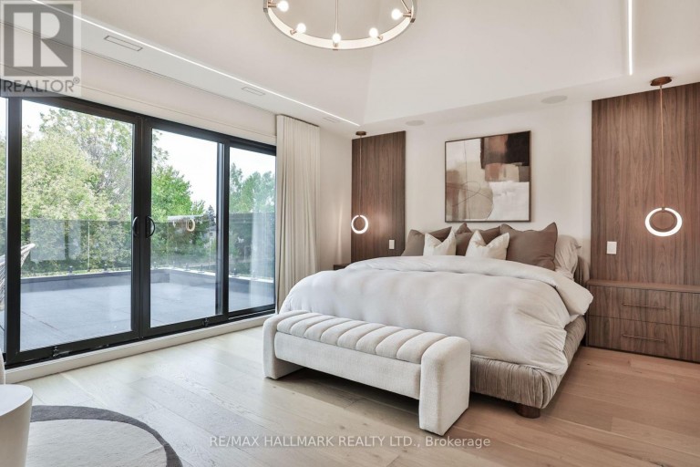 14 RISA BOULEVARD, Toronto (Yorkdale-Glen Park), Ontario, M6B1S3