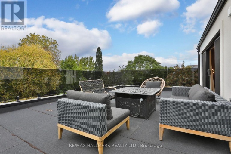 14 RISA BOULEVARD, Toronto (Yorkdale-Glen Park), Ontario, M6B1S3