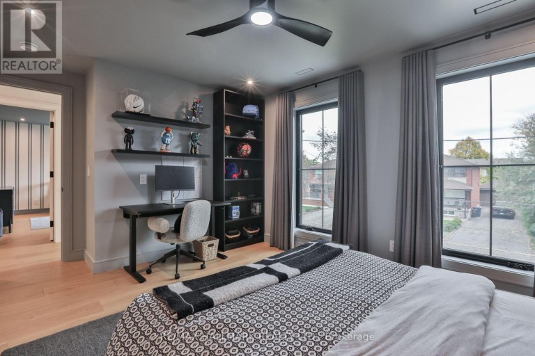 14 RISA BOULEVARD, Toronto (Yorkdale-Glen Park), Ontario, M6B1S3