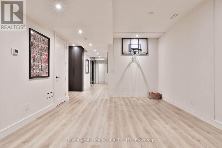 14 RISA BOULEVARD, Toronto (Yorkdale-Glen Park), Ontario, M6B1S3
