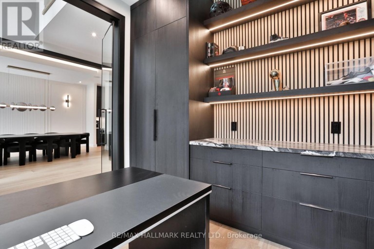 14 RISA BOULEVARD, Toronto (Yorkdale-Glen Park), Ontario, M6B1S3