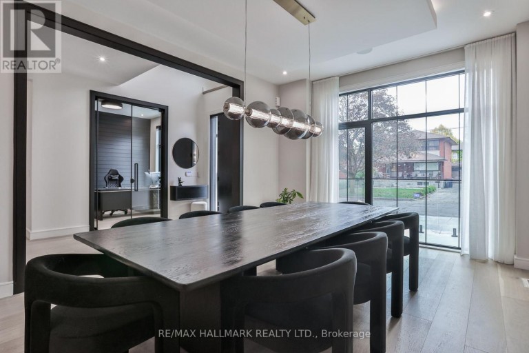 14 RISA BOULEVARD, Toronto (Yorkdale-Glen Park), Ontario, M6B1S3