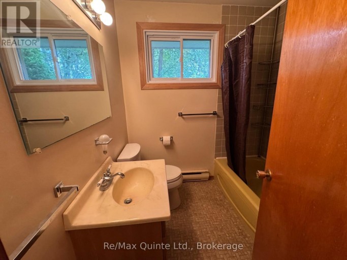 20 ROSS AVENUE, Quinte West (Murray Ward), Ontario, K8V0N4