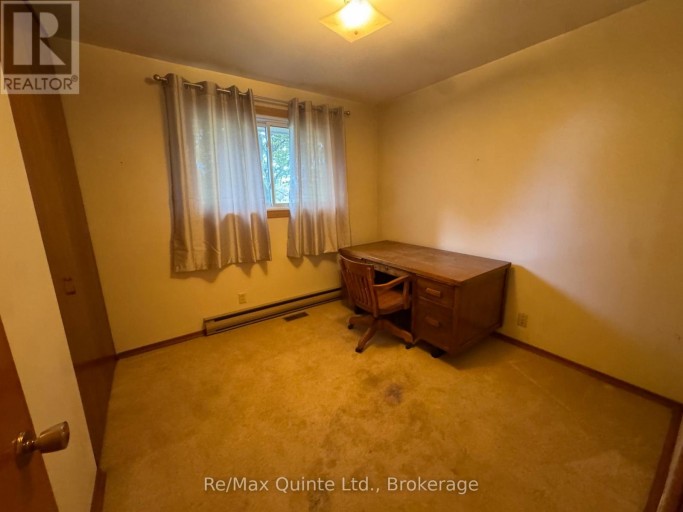 20 ROSS AVENUE, Quinte West (Murray Ward), Ontario, K8V0N4