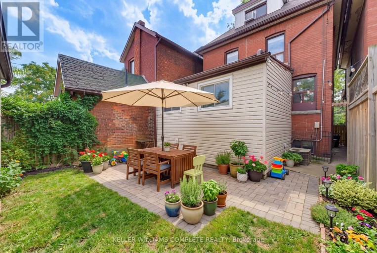 23 NIGHTINGALE STREET, Hamilton (Landsdale), Ontario, L8L1R5