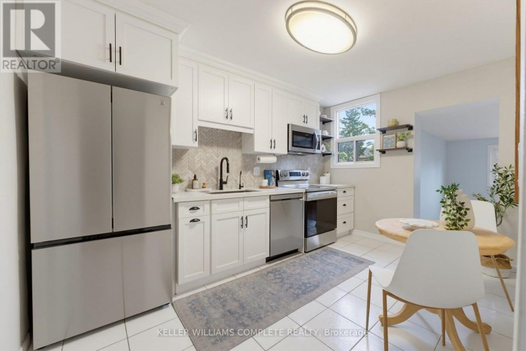 23 NIGHTINGALE STREET, Hamilton (Landsdale), Ontario, L8L1R5
