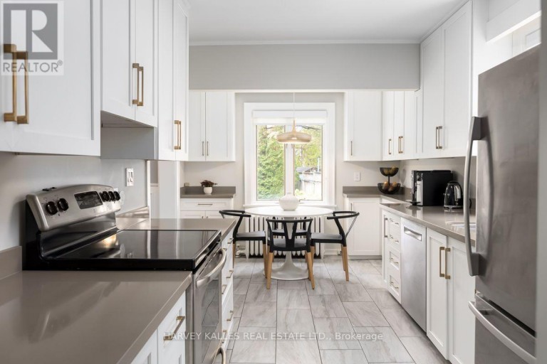 110 CHATSWORTH DRIVE, Toronto (Lawrence Park South), Ontario, M4R1R9