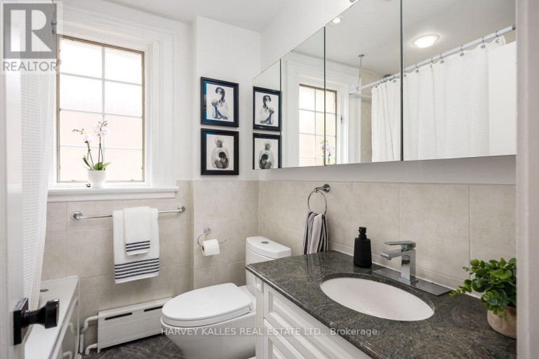 110 CHATSWORTH DRIVE, Toronto (Lawrence Park South), Ontario, M4R1R9