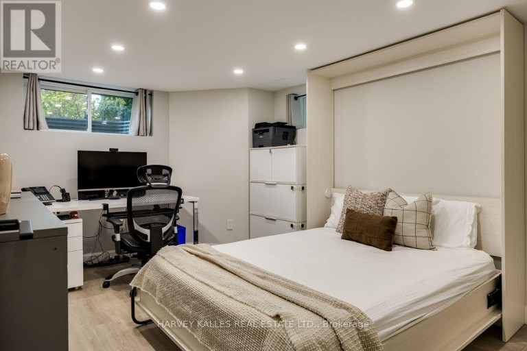 110 CHATSWORTH DRIVE, Toronto (Lawrence Park South), Ontario, M4R1R9