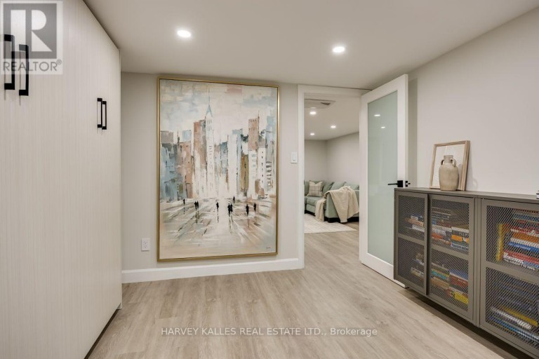 110 CHATSWORTH DRIVE, Toronto (Lawrence Park South), Ontario, M4R1R9