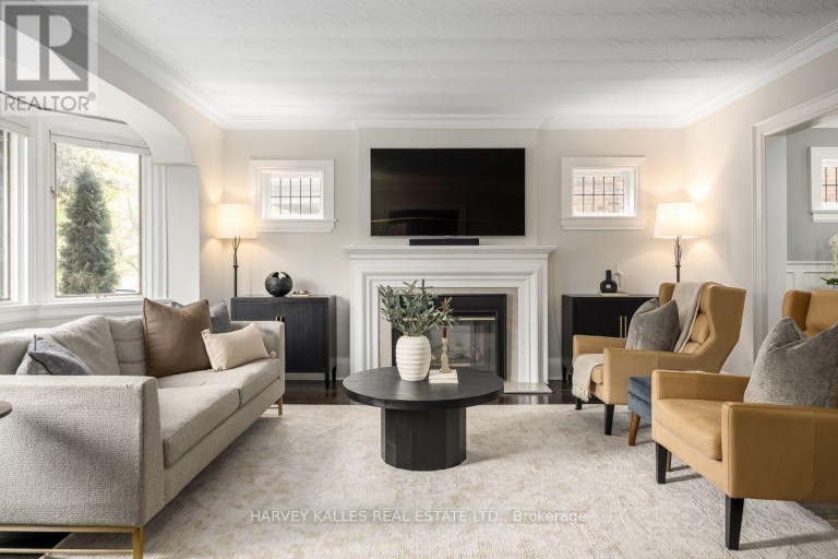 110 CHATSWORTH DRIVE, Toronto (Lawrence Park South), Ontario, M4R1R9