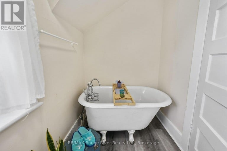 27 BUCK STREET, Cobourg, Ontario, K9A2L1